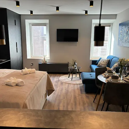 Апартаменты Versi Old Town